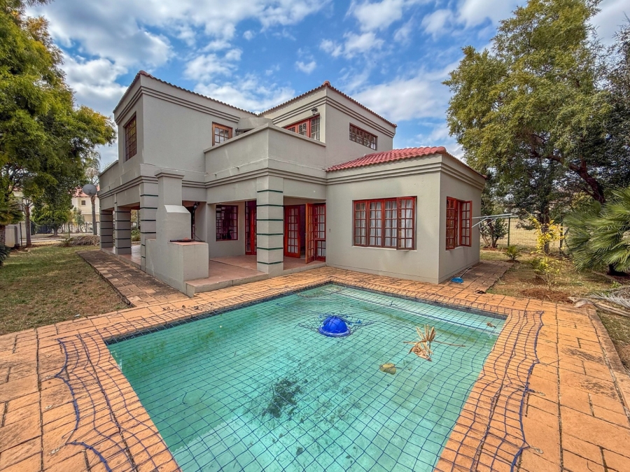 3 Bedroom Property for Sale in WestLake Country Safari Estate North West